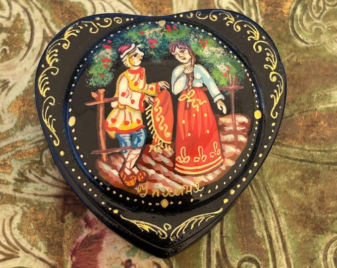 Vintage Russian Lacquer Heart Box Hand Painted Folk Art Couple Gold Detail