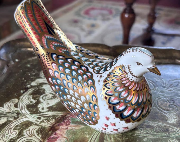 Royal Crown Derby Partridge Paperweight: English Bone China Imari Figurine (Gold Stopper)
