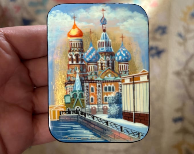 Russian Lacquer Miniature Box Hand Painted St Petersburg Church Gold Detail