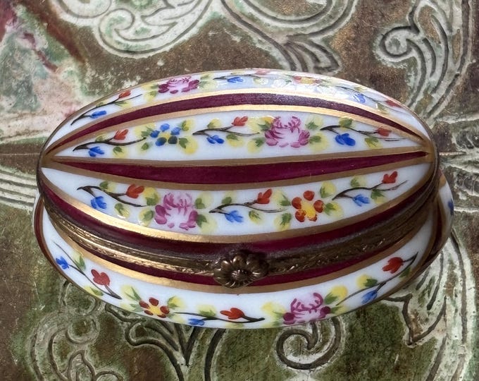 Limoges France Peint Main Porcelain Trinket Box Hand Painted Floral Gilt Hinged