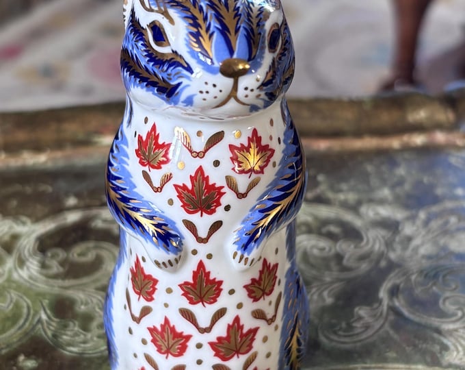 Royal Crown Derby Autumn Chipmunk Paperweight Gold Stopper