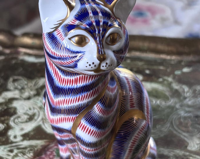 Royal Crown Derby Imari Kitten Paperweight 2002 MMII Gold Stopper Cat Figurine England