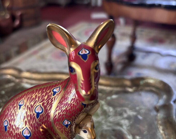 Royal Crown Derby Kangaroo Paperweight: 1999 Australian Collection, John Ablitt Fine Bone China