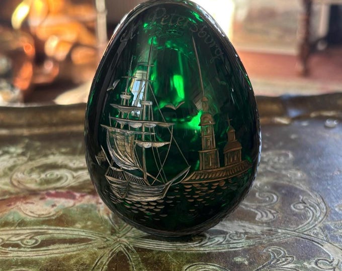 St Petersburg Green Glass Egg | Engraved Sailing Ship | Magnifying Viewing Feature