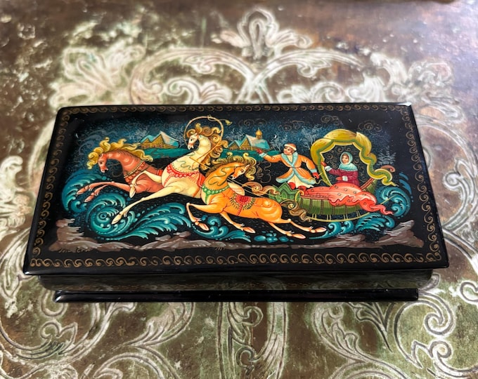 Vintage Russian Lacquer Box – Hand Painted Troika Sleigh Scene, Mstera Style Folk Art