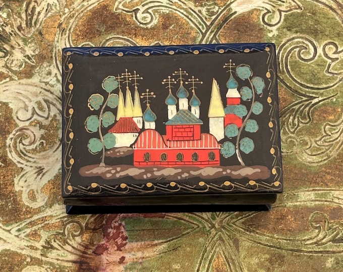 Vintage Russian Lacquer Box Church Monastery Scene Folk Art Trinket Box 7cm