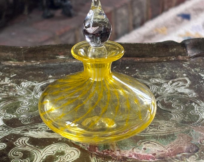 Vintage Style Hand Blown Clear Glass Perfume Bottle with Yellow Trailing and Clear Glass Stopper