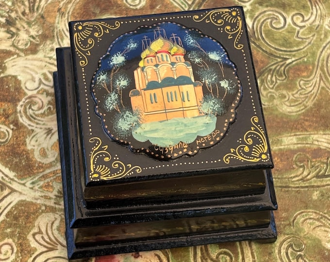 Vintage Russian Mstyora Double Lacquer Box Suzdal Cathedral Hand Painted Two Tier