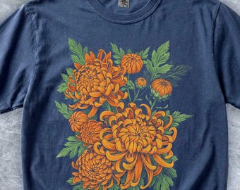 Vintage Japanese Floral T-shirt, Flower Graphic Tee, Retro Botanical Garden Mums Top, Cottagecore Nature Lover Autumn Blossom Plant Shirt