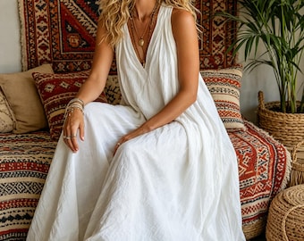 Bohemian Halter Neck Maxi Dress, Deep V-Neck, Flowy Fit, Pockets, Summer Casual Wear