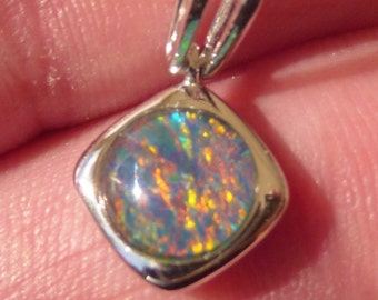 Pretty Natural Australian Triplet Opal and Solid Sterling Silver Charm Pendant (1085c)