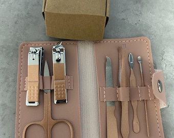 Premium Manicure Set – 7-piece nail care set in an elegant bag