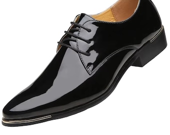 Scarpe eleganti da uomo di lusso, scarpe basse in vernice, scarpe da matrimonio