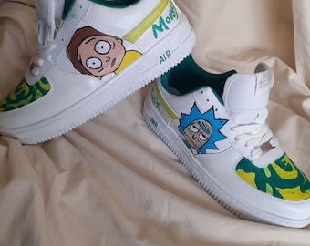 Op Rick and Morty geïnspireerde custom Air Force 1-sneakers – handgeschilderd en uniek