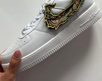 Custom Air Force 1 streetwear-sneakers | Graffiti-swooshontwerp