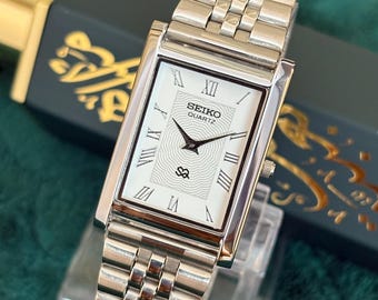 Vintage Seiko Gold Plated 2320 678A Red Dial Lady Quartz Watch