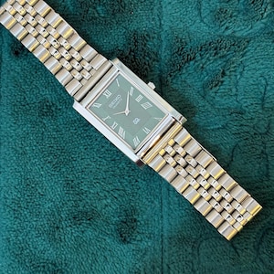 Seiko Silver Tank Watch Roman Numeral Green Face Watch