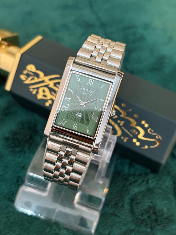Vintage Seiko Sage Green Dial Tank Watch Stainless Steel Bracelet Quartz