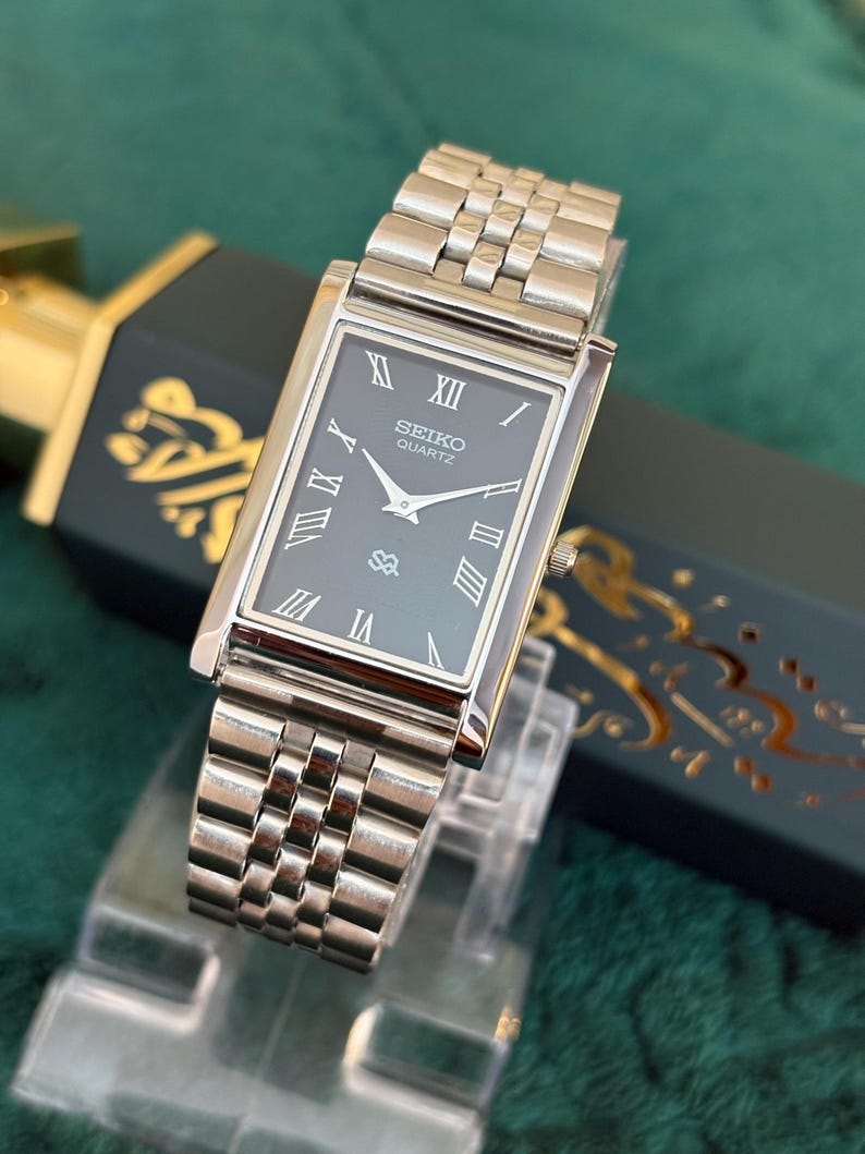 Men’s Seiko Vintage Quartz Watch Green Steel Bracelet