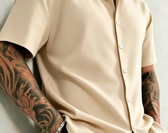 Camisa de hombre color albaricoque, de manga corta, corte regular, con bolsillo y tejido de punto.