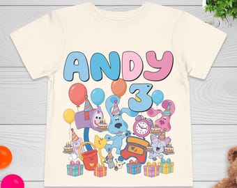 Chemise indice de blues personnalisée/chemise garçon anniversaire chien bleu/chemise indice de blues anniversaire fille/amoureux des chiens fête d'anniversaire de famille émission de télévision thème NHOI03