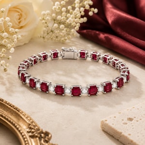 8,40 smaragdgroene diamanten armband, 18 kt witgoud VVS1 (importvrij)