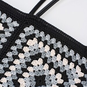 Black Gray Cream Crochet Granny Square Tote Bag, Genuine Leather Handle Boho Shoulder Bag bild 6