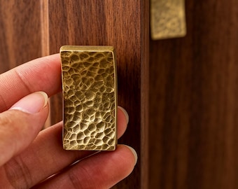 Hand-Forged Solid Brass Knob, Hammered Metal Cabinet Handle, Artisan Drawer Pull, Unique Kitchen Hardware, Modern Rustic Furniture Accessory