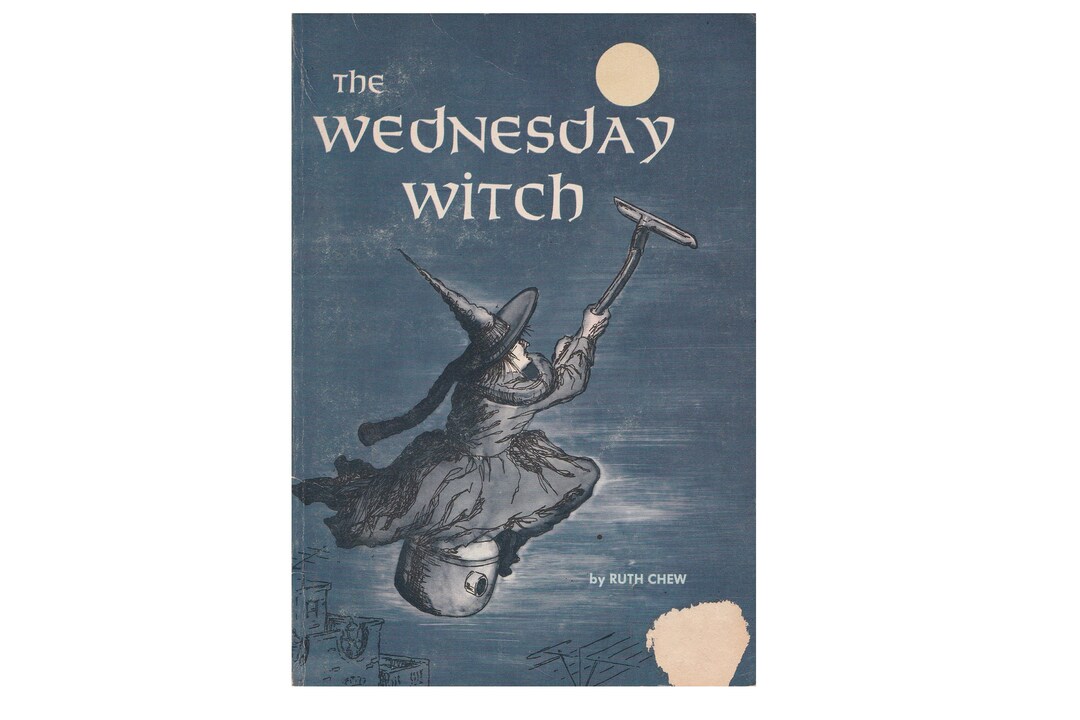 Vintage Ruth Chew Childrens Book the Wednesday Witch, Dollhouse