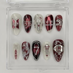 Unghie finte BTS Army, ciondolo 3D argento bordeaux Kpop, unghie acriliche personalizzate We Are Bulletproof, nail art per idol del fandom