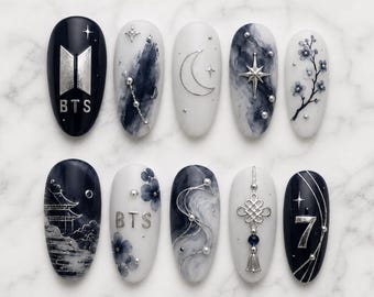 BTS Army Press On Nails, Blau Schwarz Aquarell Nachthimmel Gefälschte Nägel, Silber Mond Stern Benutzerdefinierte Acrylnägel, Kpop Fandom Floral Nail Art