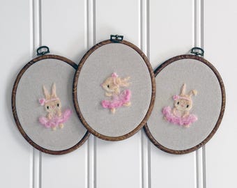 Handgefilzte Ballerina Hase, rosa Tutu, Ballerina Dekoration, Deko fürs Kinderzimmer