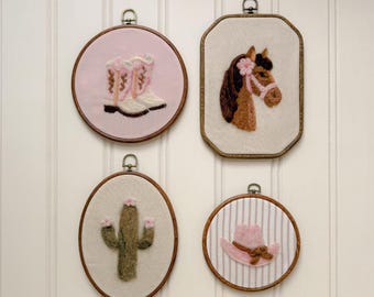 Gefilzte Art Set - Cowgirl Stiefel, Pferd, Kaktus, Hut-Wand-Dekor