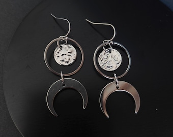 Dangle moon earrings