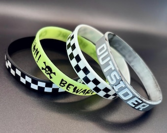 Silicone Wristband 4-pack: OUTSIDER