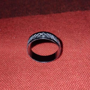 Black Diamond-Cut Band Ring | Dark Stainless Steel Geometric Pattern Ring | Men's Women's Minimalist Jewelry | Gothic Everyday Ring