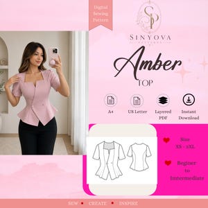 Puede incluir: Un patrón de costura digital para el top Amber de Sinyova Patterns. La imagen muestra un top peplum de color rosa claro con escote cuadrado y mangas cortas, junto con dibujos técnicos de líneas del frente y la espalda de la prenda.