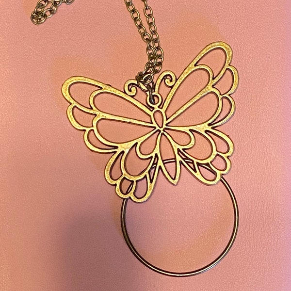 Porte-lunettes, Collier, Porte-lunettes de soleil, Porte-badge - Papillon en filigrane de bronze