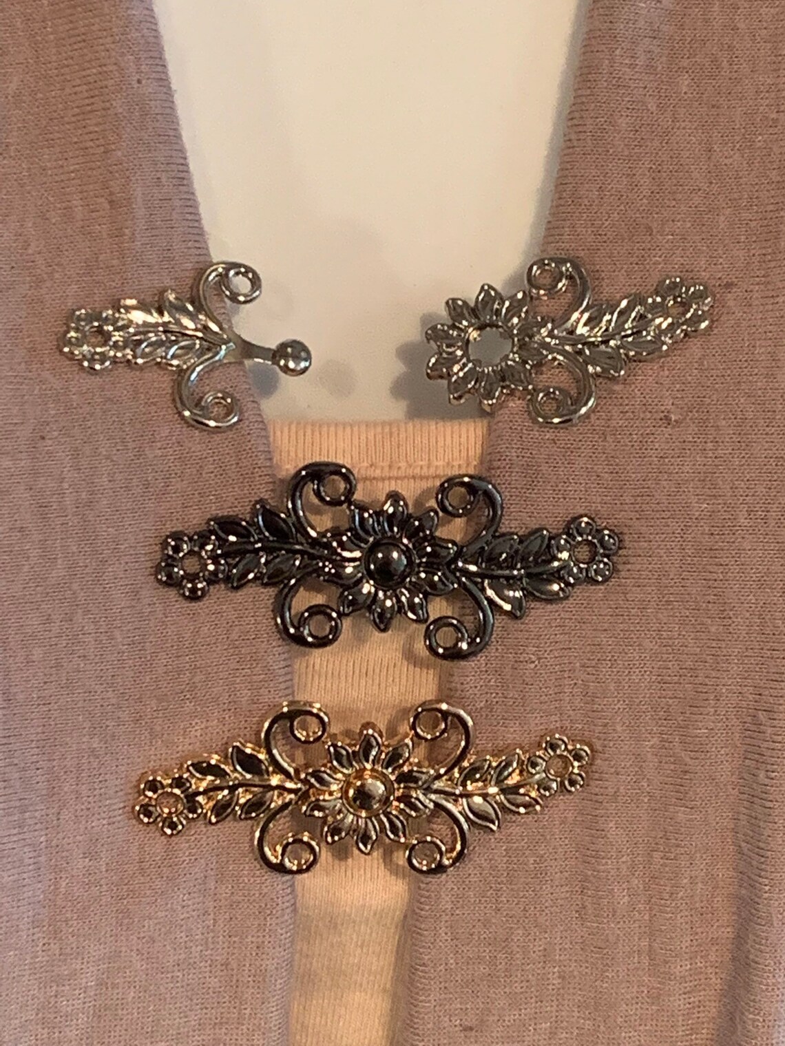 Cloak Clips Sweater Clips Daisy Locking Clip in Three Colors Etsy