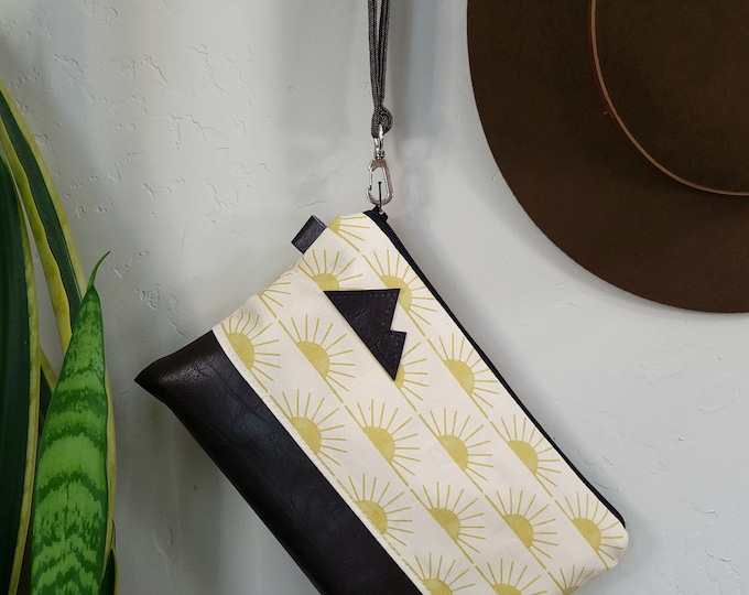 Wristlet Clutch/Sunrise print front and back/Gray & white/Black zipper/Montana or Mountain patch