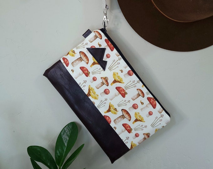 Wristlet Grab & Go Clutch/MUSHROOM print front and back/Black zipper/Montana or Mountain patch