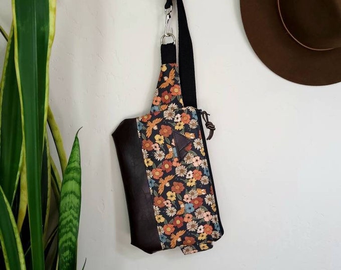 Sling bag/OWL FLORAL print = front and back/Black zipper/Black nylon adjustable & detachable strap/Mountain patch