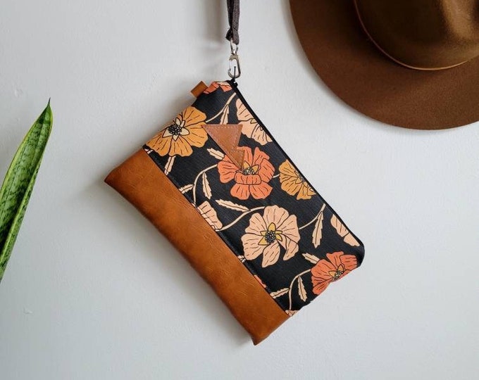 Wristlet Grab & Go Clutch/POPPY print front and back/Black zipper/Montana or Mountain patch