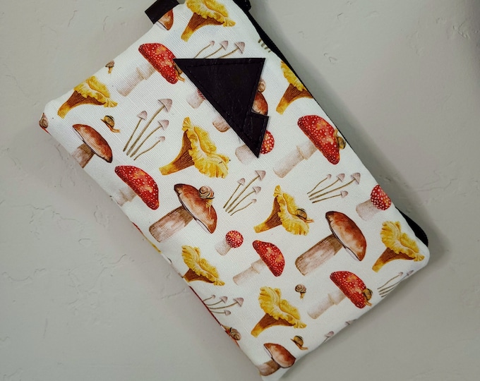 3 size options/MUSHROOM print/Natural canvas liner/Black zipper/Mountain or Montana patch/Listing is for 1 pouch