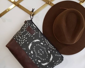 Large travel bag/BOHEMIAN print in charcoal = front and back/Flat bottom/Black zipper/ Heavyweight natural canvas liner