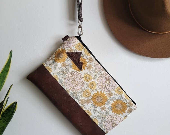 Wristlet Grab & Go Clutch/VINTAGE FLORAL print front and back/Black zipper/Montana or Mountain patch