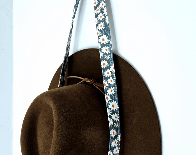 Hat Hitch