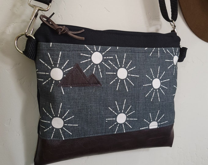 Small crossbody/SKY print in Graphite front = pocket/Black zipper/Black canvas/Black nylon adjustable strap