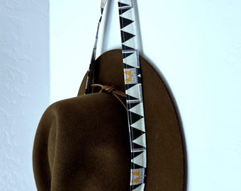 Hat Hitch
