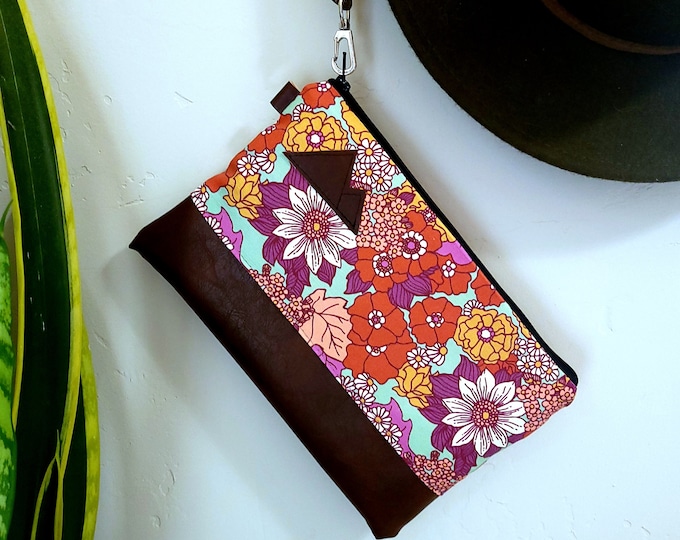 Wristlet Grab & Go Clutch/Summer field print front and back/Black zipper/Montana or Mountain patch